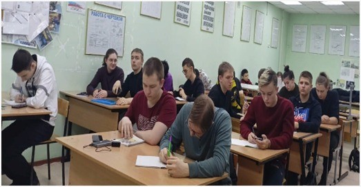 Студенты «Удачнинского отделения горнотехнической промышленности» получают дополнительное профессиональное образование.